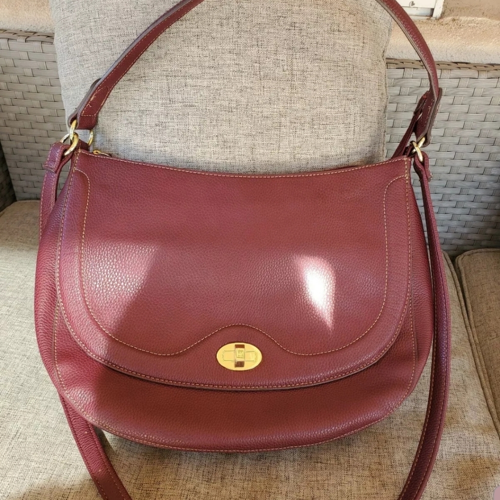 Liz Claiborne  bag maroon red med